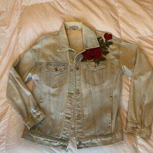 Red Flower Embroidered Vintage Jean Jacket